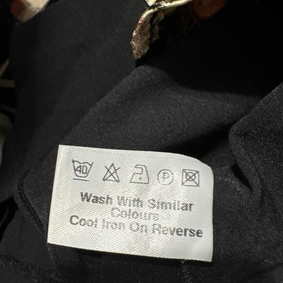 Select Cropped Tank Top Silky Floral Decor Gold Black Size 16 - Picture 5 of 6